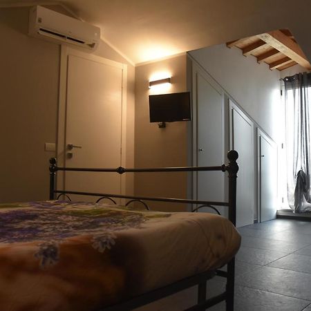 Collina Di Cloe Apartment Guarene Exterior photo